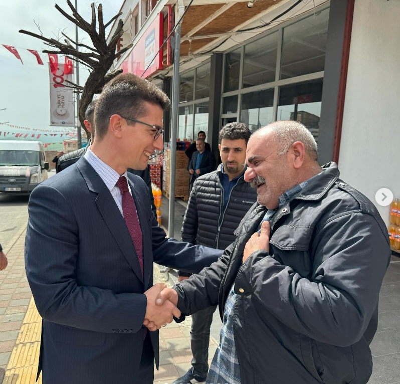 Belediye Başkan V. Yusuf Kaptanoğlu' nun esnaf ziyareti devam ediyor