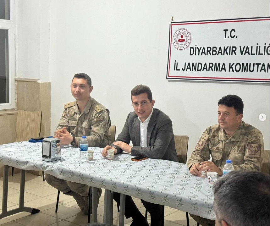 Belediye Başkan V. Yusuf Kaptanoğlu iftar programı kapsamında Jandarma personeli ile bir araya geldi